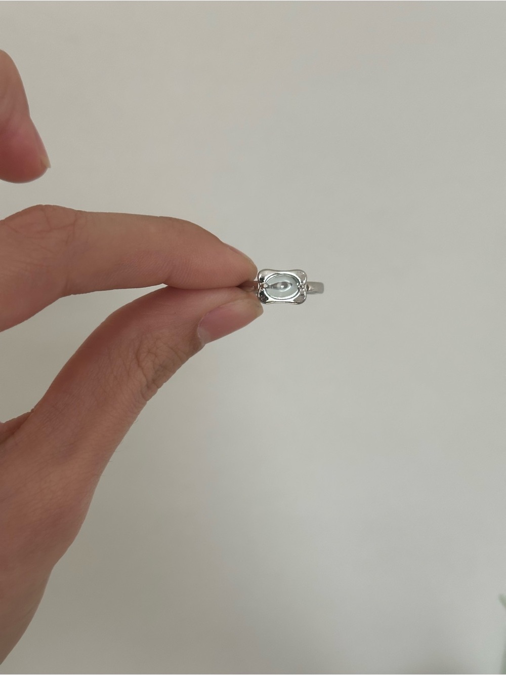 925 Sterling Silver Silver Open Band Minimalist Ring with Light Blue Gemstone - Picture 3 of 7